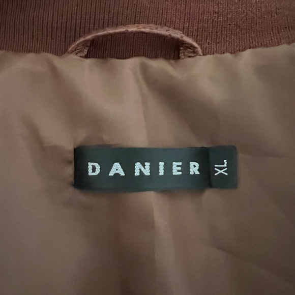 Danier “Bastion” leather bomber jacket - Picture 4 of 6